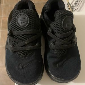 Boys nike huarache sneakers